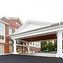 Holiday Inn Express & Suites Sturbridge, an IHG Hotel