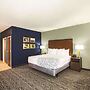 La Quinta Inn & Suites by Wyndham Wichita Northeast