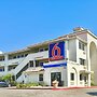 Motel 6 Bellflower, CA - Los Angeles