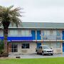 Motel 6 Clute, TX