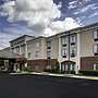 Holiday Inn Express Hotel & Suites Richmond North Ashland, an IHG Hote