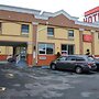 Red Carpet Inn Elmwood Park