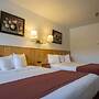 Canadas Best Value Inn River View Hotel