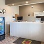 Super 8 by Wyndham Medicine Hat AB