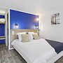 Le 2 by HOTEL AKENA LA FERTE BERNARD