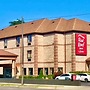 Red Roof Inn & Suites Detroit-Melvindale/ Dearborn