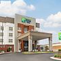 Holiday Inn Express & Suites Tuscaloosa-University, an IHG Hotel