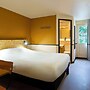 greet Hotel Villeneuve La Garenne