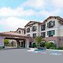 Courtyard Thousand Oaks Ventura County