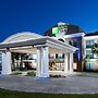 Holiday Inn Express & Suites Florence I-95 & I-20 Civic Ctr by IHG