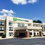 Holiday Inn Express Madison, an IHG Hotel