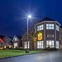 Super 8 by Wyndham Quebec City