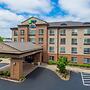 Holiday Inn Express Hotel & Suites Eugene Downtown-University, an IHG 