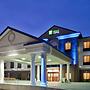 Holiday Inn Express & Suites McPherson, an IHG Hotel