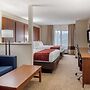 Comfort Suites Speedway - Kansas City