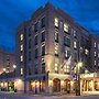 Holiday Inn Savannah Historic District, an IHG Hotel