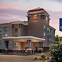 Comfort Suites