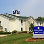 Cobblestone Inn & Suites - Clintonville