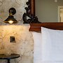 Jolyon's Boutique Hotel