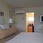Le Cabanon Motel