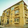 Hotel Marina Mahal