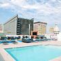 Fully Furnished Suites near Little Tokyo