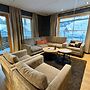 Levi Suites Levi Gold