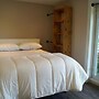 6 Bed Blue Mountain Chalet with Hot Tub 8