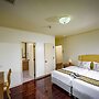 Seastar Hotel And Service Apartment