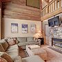Beautiful Dog Friendly Ski Chalet A Minute to SuperBee Lift - AN203 by
