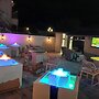 Deluxe Inn & Suites