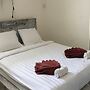 Top Harvest Rental - Hostel