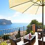 Villa with incredible sea views and pool