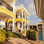 Villa with Spectacular Sea View
