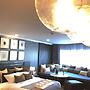 Stay in Style The Heart of Nimman R306AB