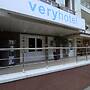 VeryHotel