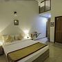 OYO 10723 Home Pool View Studio Colva