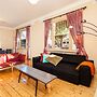 MADELINE, 1BDR Fitzroy Apartment