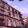 Carlton Hotel