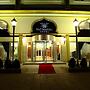 Sarr Tac Mahal Hotel