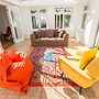 The Queen Edith Place - Lovely 6BDR Home in Secluded Neighbourhood