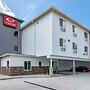 Econo Lodge Inn & Suites