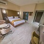 Maxbe Continental Hotel