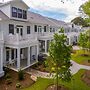 Gorgeous New Modern Farmhouse-style Townhouse Just Blocks From the Vir