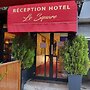 Square Hotel