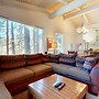 Mammoth West 115 Updated Condo, Just A Short Walk To Canyon Lodge by R