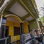 OYO 13203 Home Bright Studio Near Morjim Beach