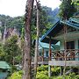 Chill Out Bar and Bungalows
