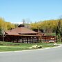 White Pines Three Kings Townhome 1-Bedroom Loft - -Walk to Lifts