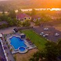 Coconut Pointe Villa & Beach Resort
